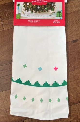 BRAND NEW Wondershop Scandi Pattern Printed Christmas 48" Tree Skirt White/Green - Picture 3 of 4