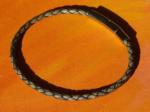 Mens/ladies 3mm Antique Green leather & stainless steel bracelet by Lyme Bay Art - Picture 2 of 3