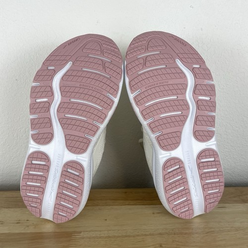 Zapatos para correr Brooks Ghost Max 2 para mujer 7,5 EE leche de coco/gris/zephyr NUEVOS - Imagen 13 de 13