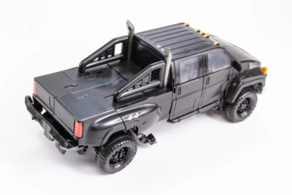 BAIWEI TW-1026 Ironhide Trailbreaker For Transformable Kids toys action figure - Image 4 of 4