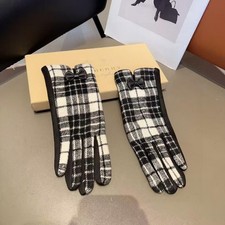 plaid gloves with ribbon 60a0fc