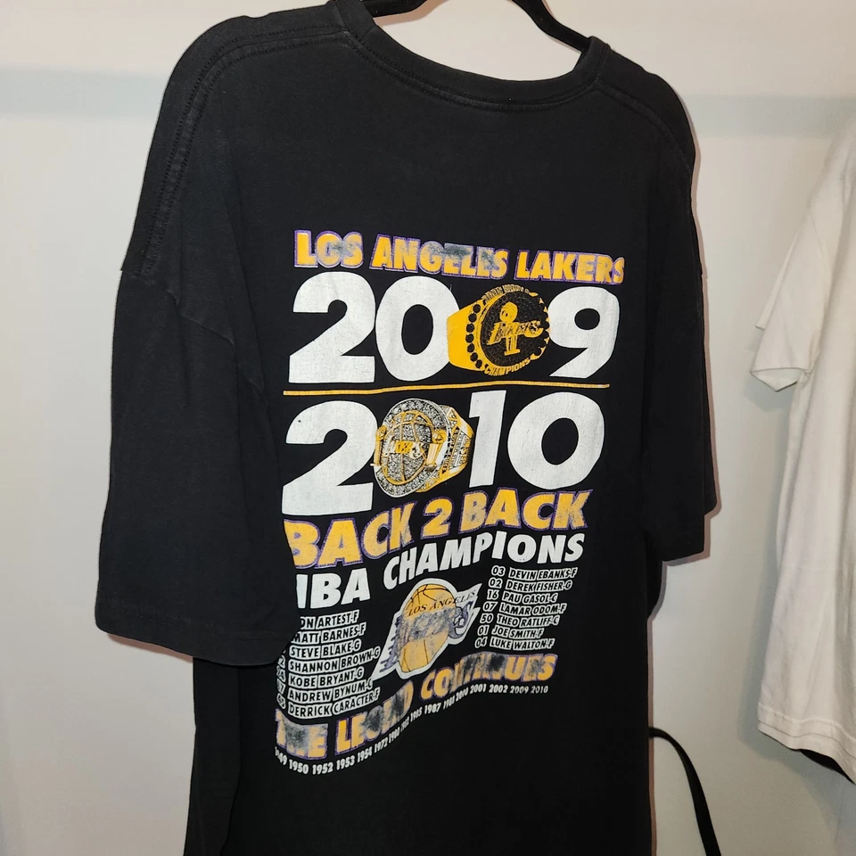 Los Angeles Lakers Back 2 Back Champions 2009-2010 Kobe Bryant T-Shirt Men 2XL - Image 3 of 4