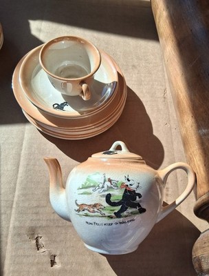 Antique Felix the Cat  rifle  Teapot set with 2 Cups / Saucers..  9 more plates