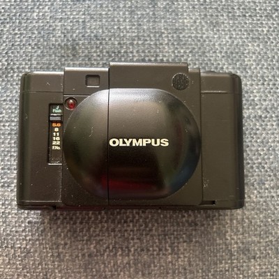 Olympus XA 35mm Entfernungsmesser Filmkamera - getestet & funktionsfähig [guter Zustand]