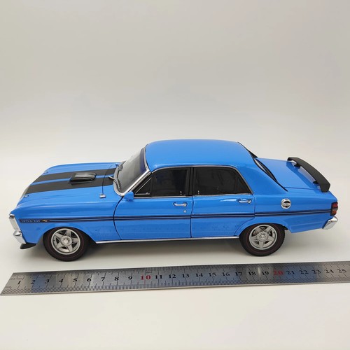 No Box Diecast 1/18 Scale CC FORD Ford FALCON Alloy Car Model Adult Toy Car - Picture 6 of 19