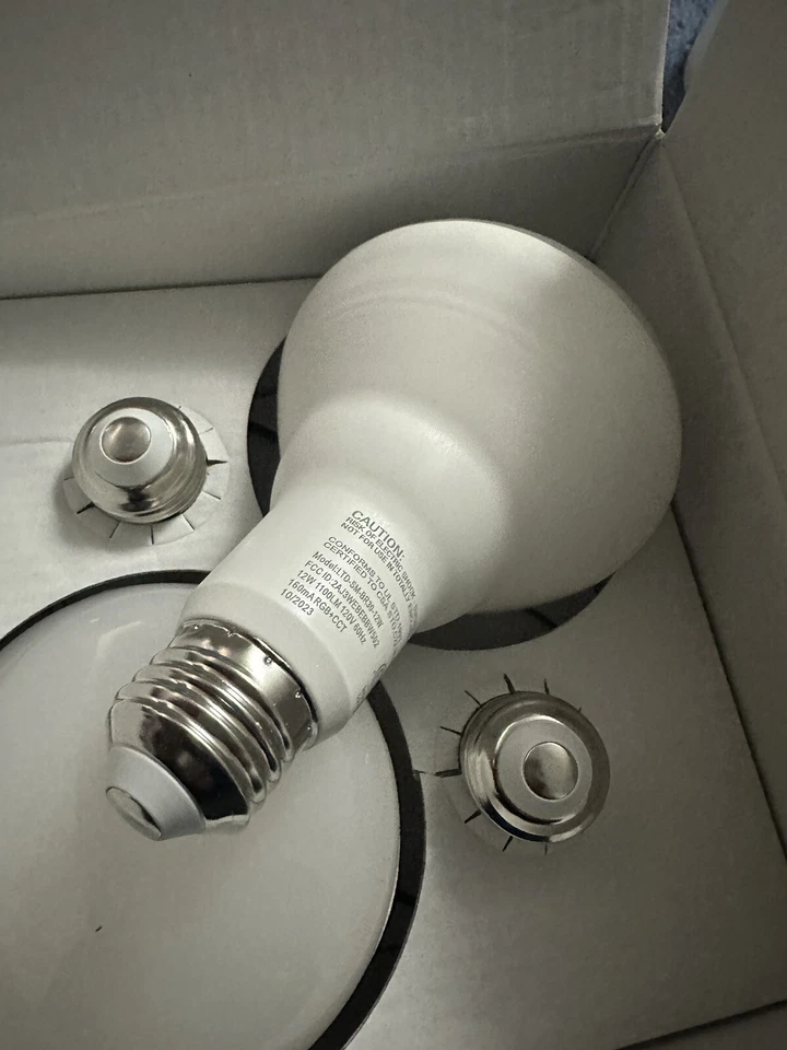 Smart Light Bulbs 75W Equivalent, 1100lm 11W BR30 Flood Light Bulbs Work with... - Image 3 of 4