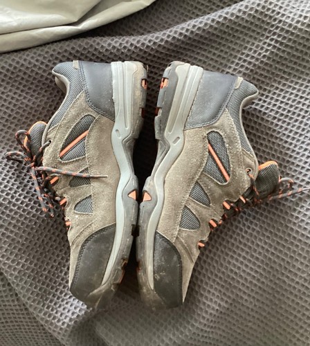 HI-TEC RIDGE LOW shoes for men, Used But Very Good US size 11 - 第 1/5 張圖片