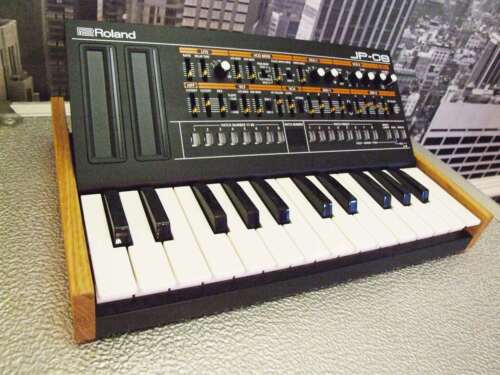 Roland Boutique K25M Keyboard Solid European Oak End Cheeks from Synths And Wood - Picture 4 of 6