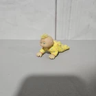 Vtg CABBAGE PATCH KIDS BABY DOLL Yellow Crawling 1985s Miniature PVC figure 3”