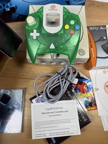SEGA Dreamcast HKT-3020 Console In Original Box Green Controller & VMU In box!
