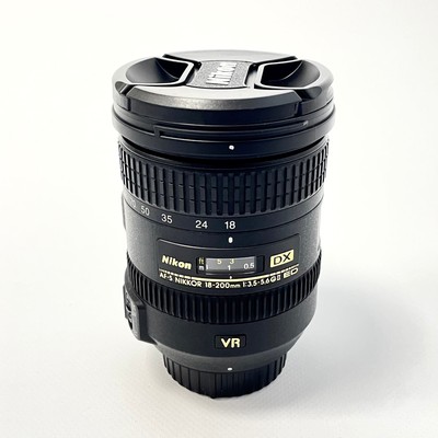 Nikon AF-S DX Nikkor 18-200 mm 1:3,5-5,6G ED VR II Objektiv (inkl. HB-35)