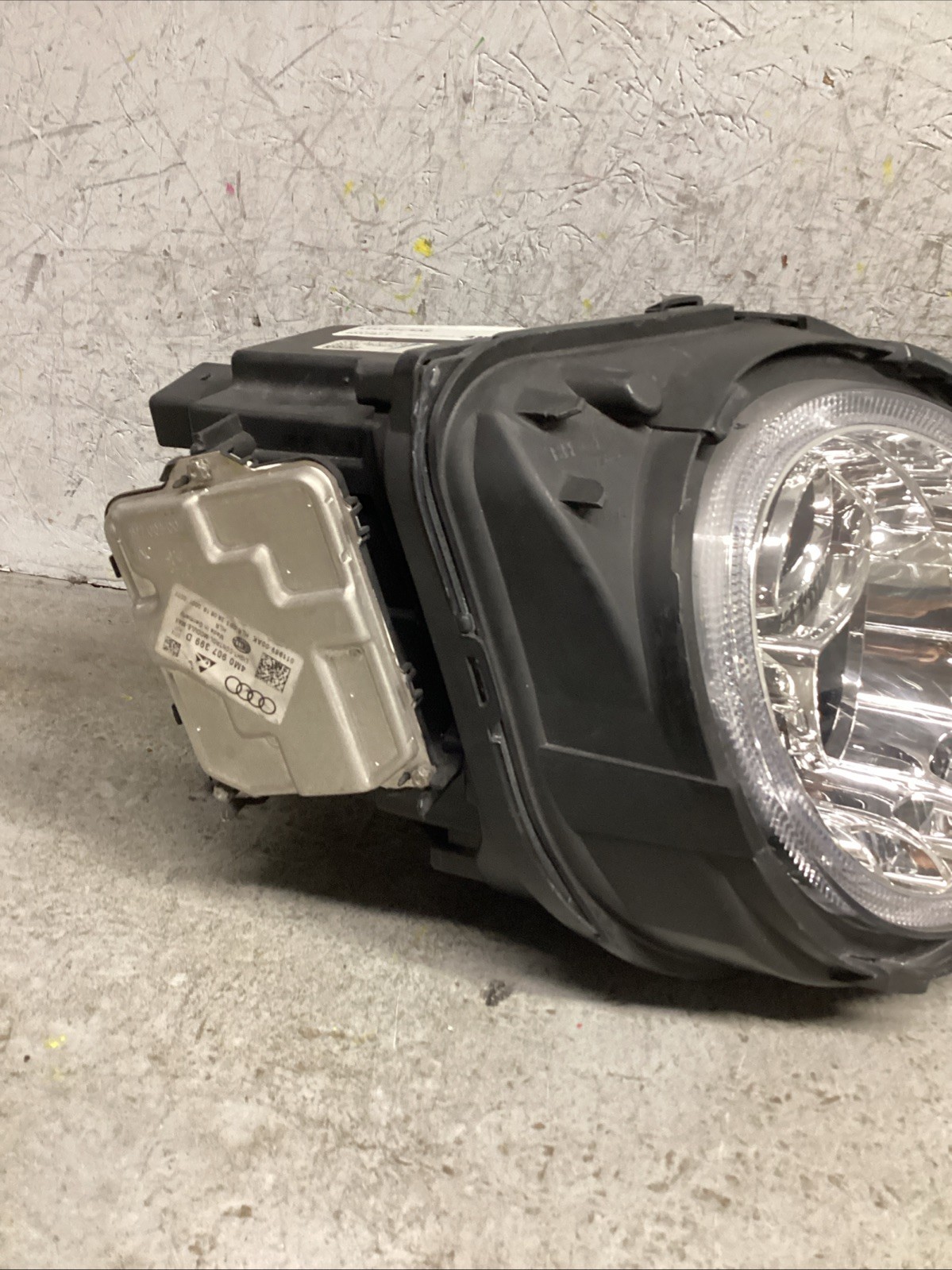 Bentley Bentayga 2017-2020 Right Headlight