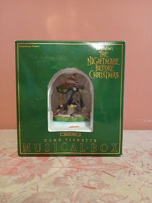 Tim Burton's THE NIGHTMARE BEFORE CHRISTMAS Dome Vignette Musical CAROUSEL Box