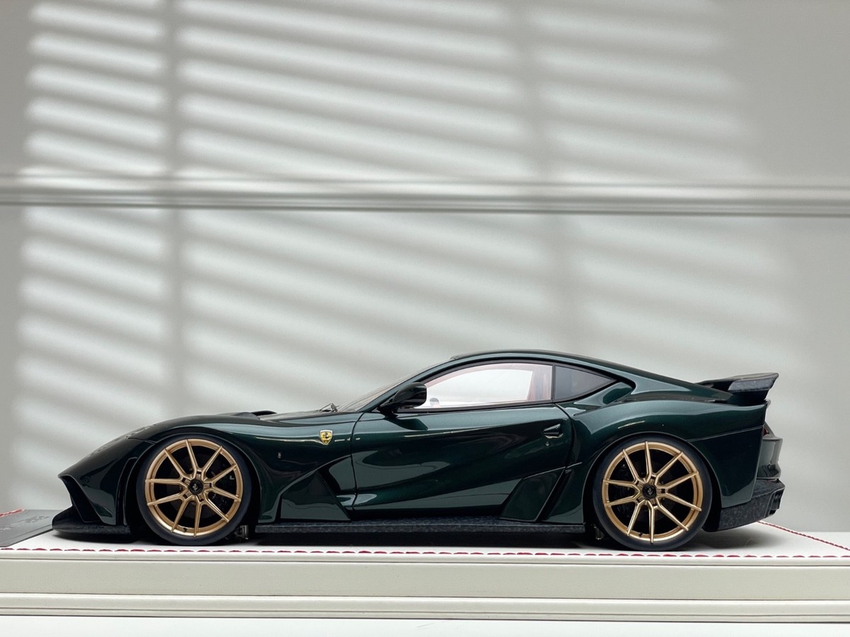 Ferrari 812 N-LARGO NOVITEC (Metallic Dark Green) [Davis