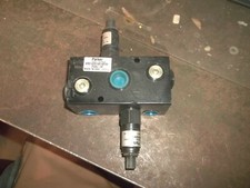PARKER XRD102S16S16P20 DUAL HYDRAULIC RELIEF VALVE W/ RD103S16V (869)