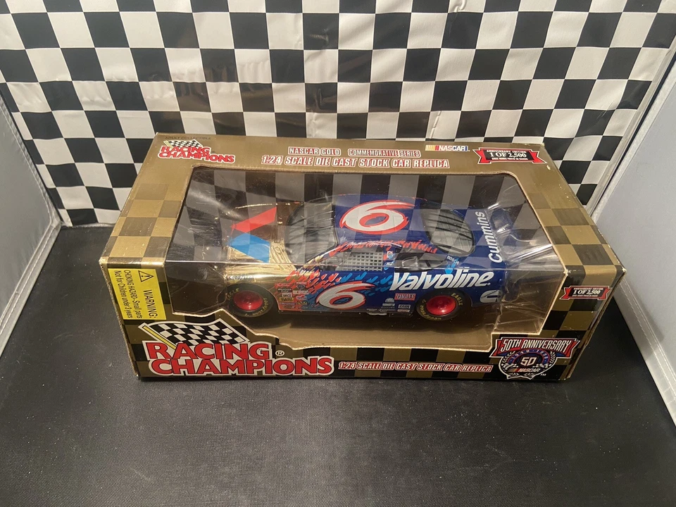 Racing Champions 50th Ann. Juego Mark Martin #6 Valvoline 1:24 y 1:64 - Oro Foto 3 de 4