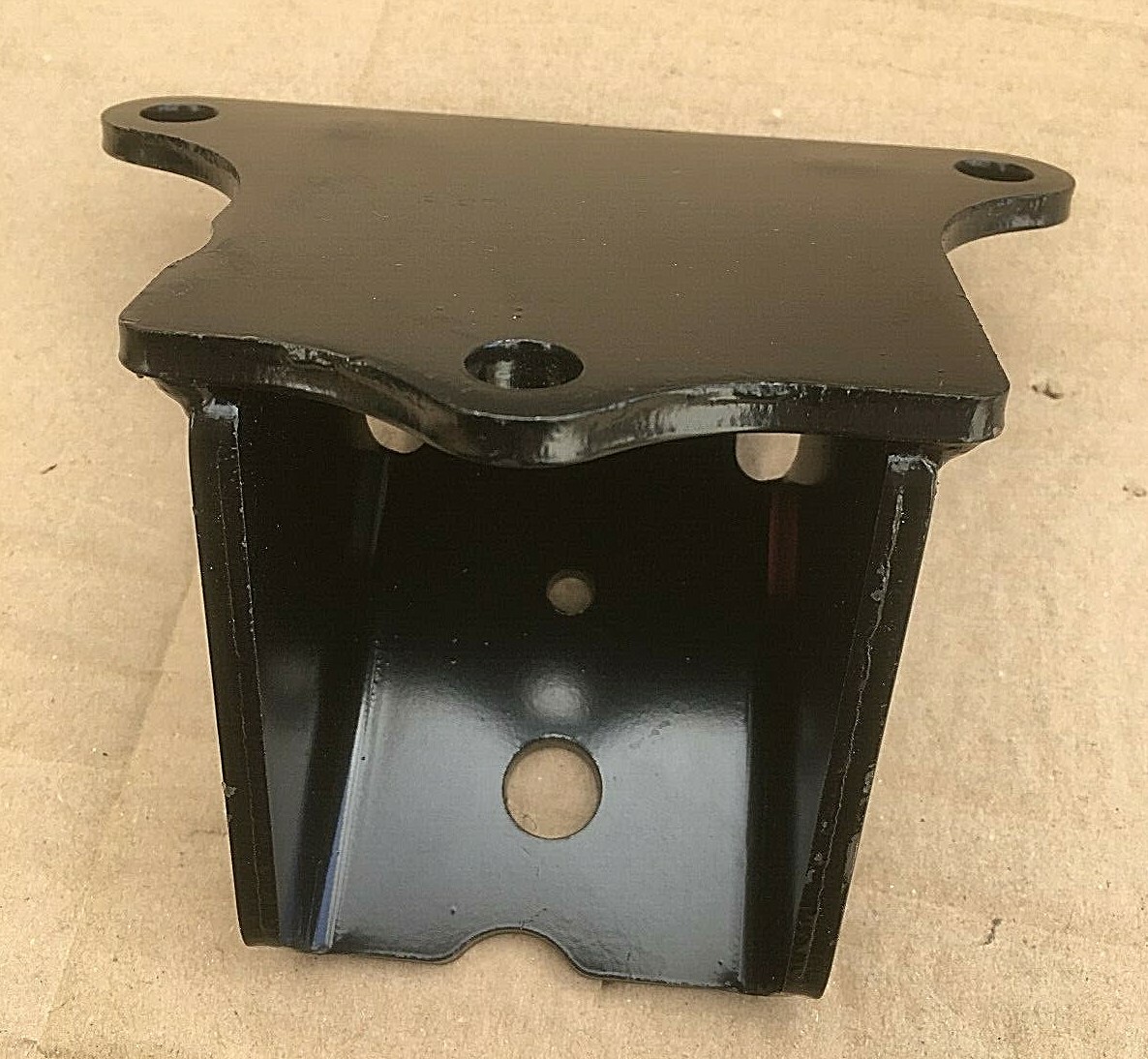 Kia Passenger Side (LH) Engine Mount Bracket - 216114A100 