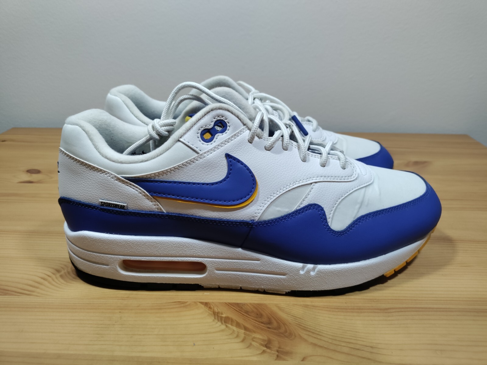 Size 9.5 - Nike Air Max 1 SE Windbreaker 2019 - AO1021-102 | eBay