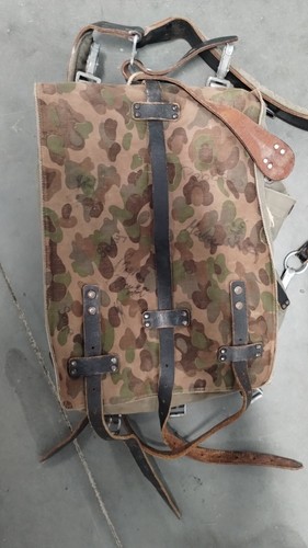 Vintage Swiss Military Camouflage Leather Straps Backpack - Picture 2 of 7