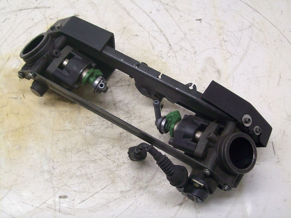 CORPI FARFALLATI COMPLETI PER MOTO GUZZI 1100 CALIFORNIA 75' DEL 1997  (e39935)