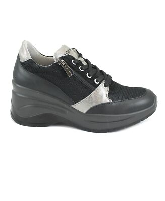 Scarpe donna: sneakers, infradito, scarponi, ciaspole | Cisalfa Sport
