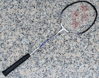 YONEX NANORAY 20 バドミントンラケット Amazon | ヨネックスNANORAY 20バドミントンラケットブルー＆ホワイト