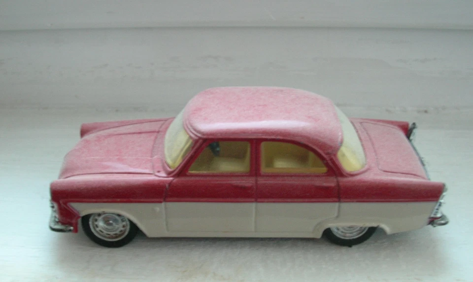 FORD ZODIAC mk2 1956 CORGI TOYS scala  1/43 modellino vintage - sfuso unboxed - Immagine 4 di 4