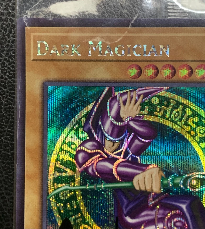 Yu-Gi-Oh! Adidas Dark Magician Promo Secret Rare ADC1-EN001 New & Sealed DAMAGED - Immagine 2 di 4
