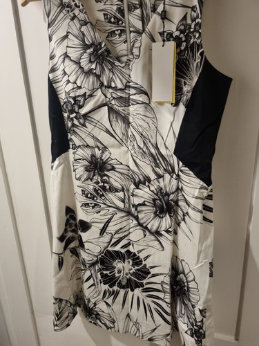 Karen Millen Monochrome Black And White Floral Skater Dress Uk 14, RRP £145 - Picture 3 of 6