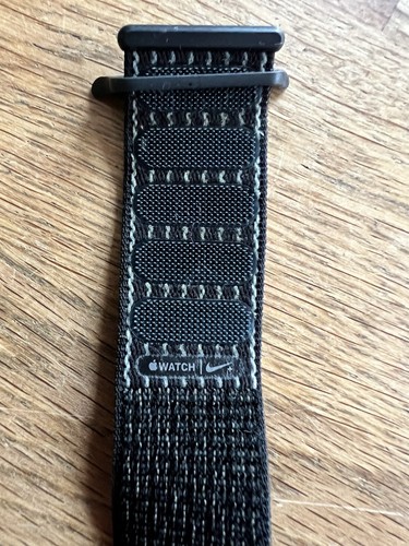 Apple Watch Series 6 GPS & Cellular 44mm Space Grau Aluminiumgehäuse mit Schwarz - Afbeelding 6 van 8