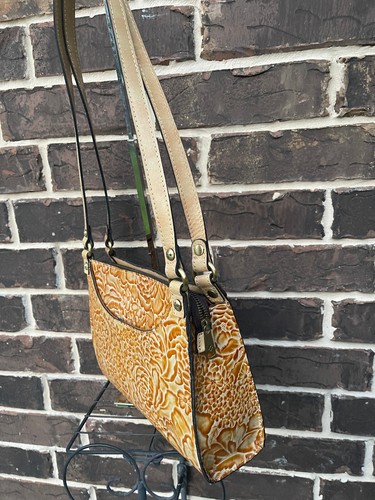 NUEVO CON ETIQUETAS $229 PATRICIA NASH Bolso de Hombro Renata Cuero Tooled Naturale Beige Tostado - Imagen 3 de 6