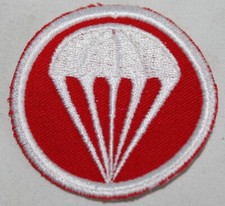 insigne de calot troupes parachutiste  artillerie américain WW2