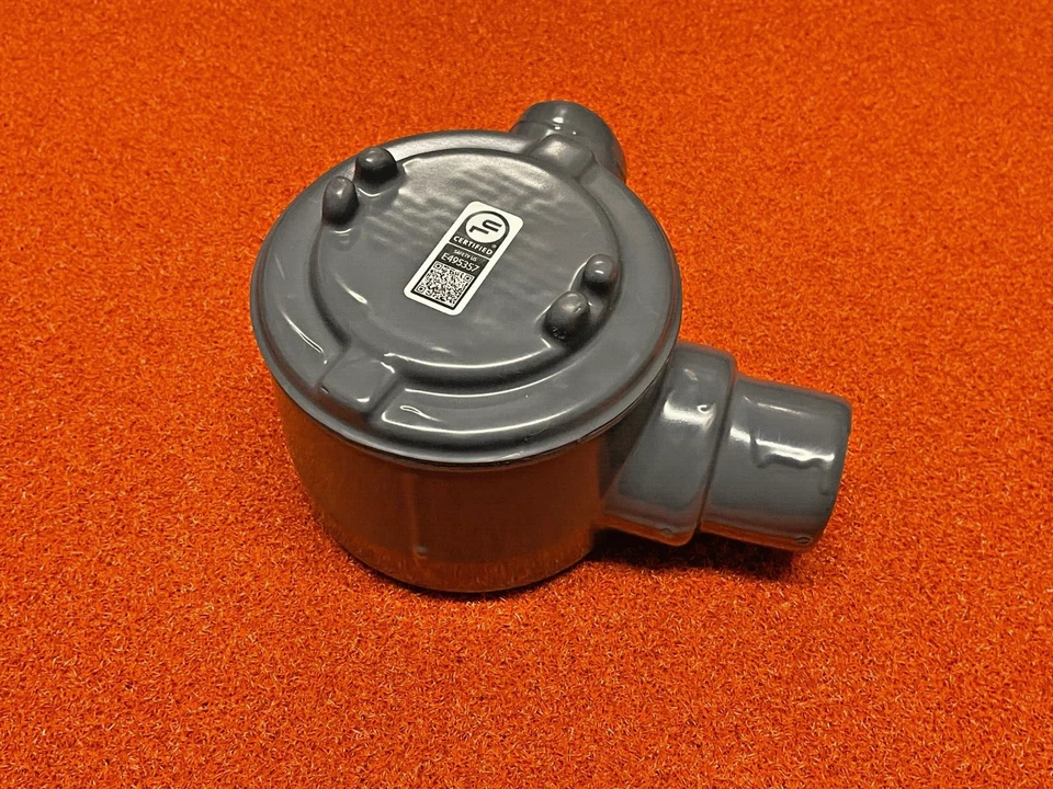 Plasti-Bond PRGUAL69 2 Gual Body with AI Cover 2 Port, Gray Foto 3 de 4