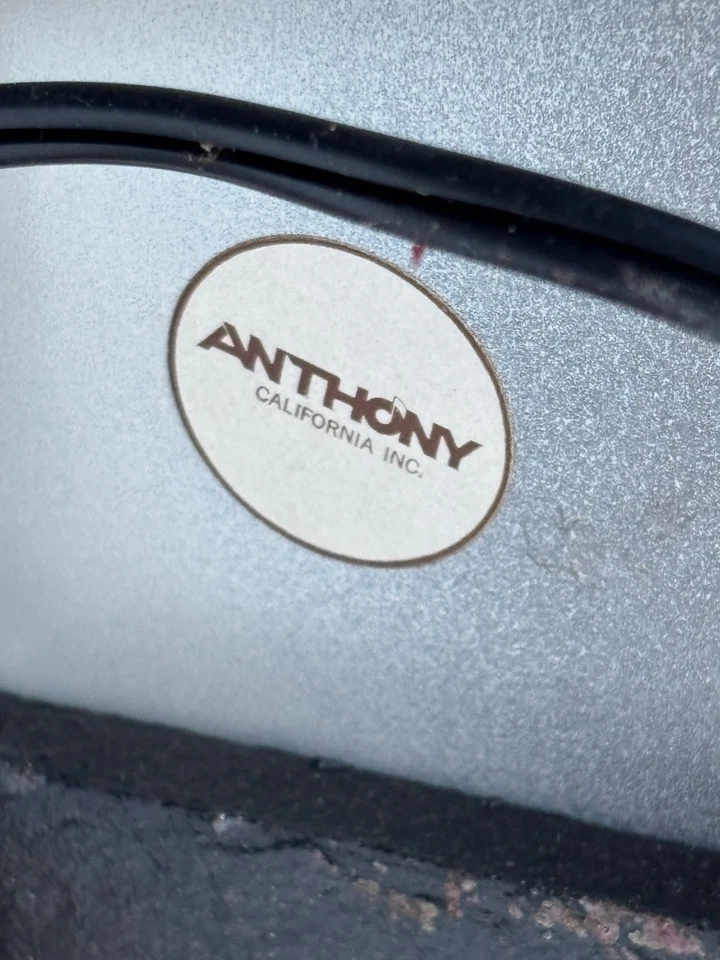 LOVELY!!VTG ANTHONY WHITE METAL&LOTUS FLORAL GLASS GOLD TRIM 4 LIGHT FLOOR LAMP - Image 3 of 4