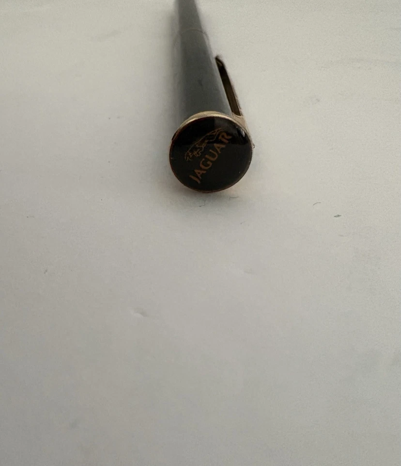 Bolígrafo Jaguar Borde Dorado Verde con Funda de Cuero Beige Original - Lujo Foto 3 de 4