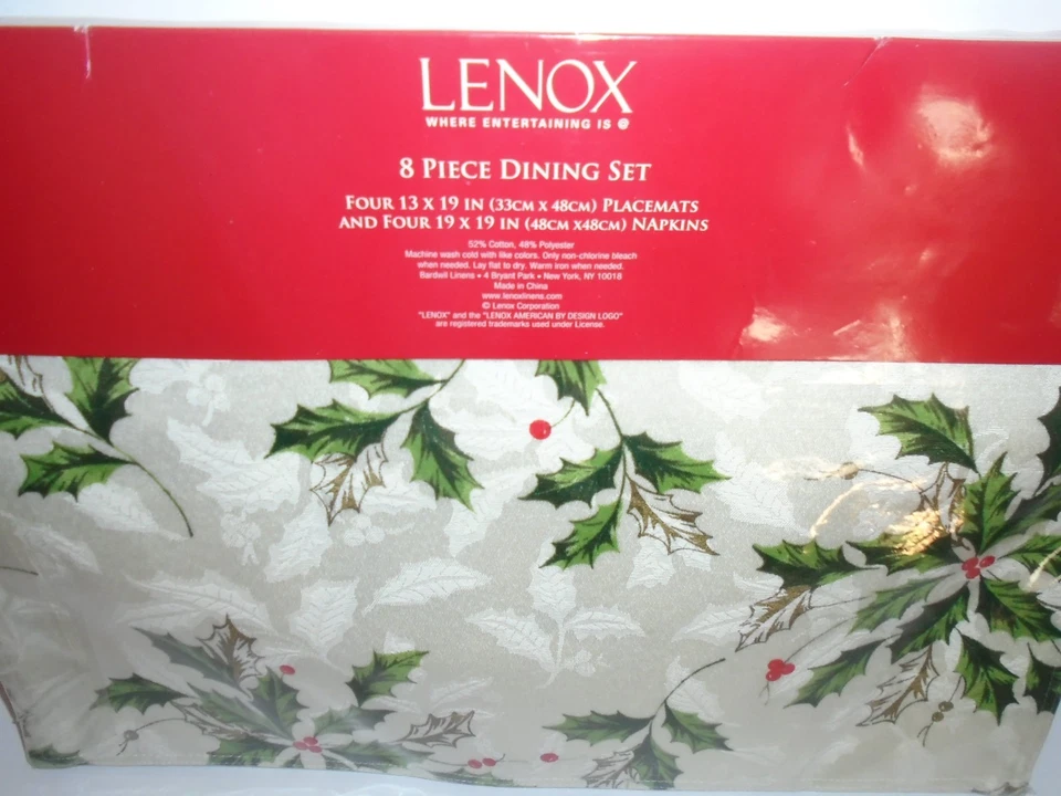 LENOX Holly Cloth 8-Piece Dining Set 4 Placemats & 4 Napkins - Image 4 of 4