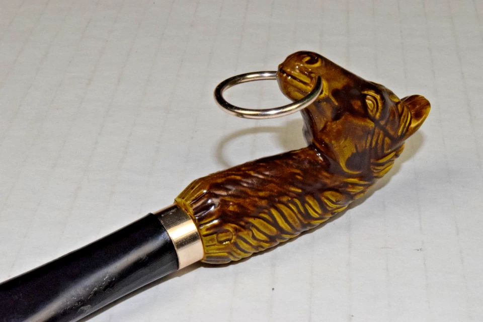 Cuerno de zapato de plástico vintage de 9 pulgadas de largo años 70 esmaltado marrón cabeza de caballo anillo bucal Foto 4 de 4