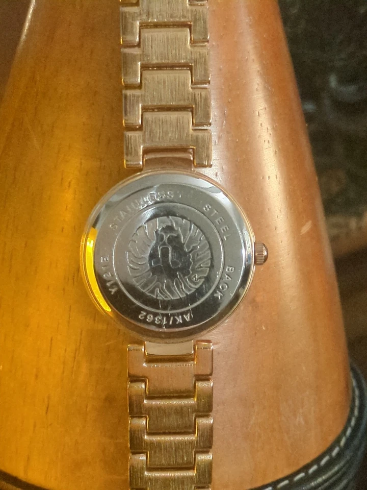 Reloj para mujer Anne Klein tono oro rosa esfera rayos de sol, AK-3528RGRG, diamante genuino Foto 3 de 4