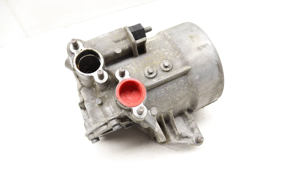 BMW M5 2006-2010 5,0 L - Carcasa filtro aceite motor 7836449 Foto 4 de 4