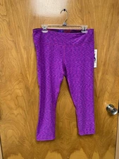 Active life - women's purple capri leggings - size large