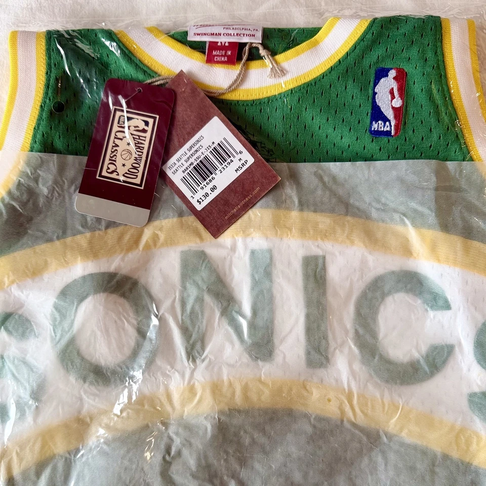 Mitchell & Ness Seattle Supersonics 1994-95 Shawn Kemp Swingman Jersey Size M - Image 2 of 4