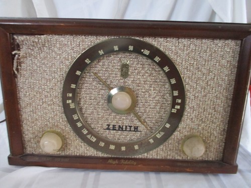 Vintage: Zenith High Fidelity 1956 Tube Radio Model B835R