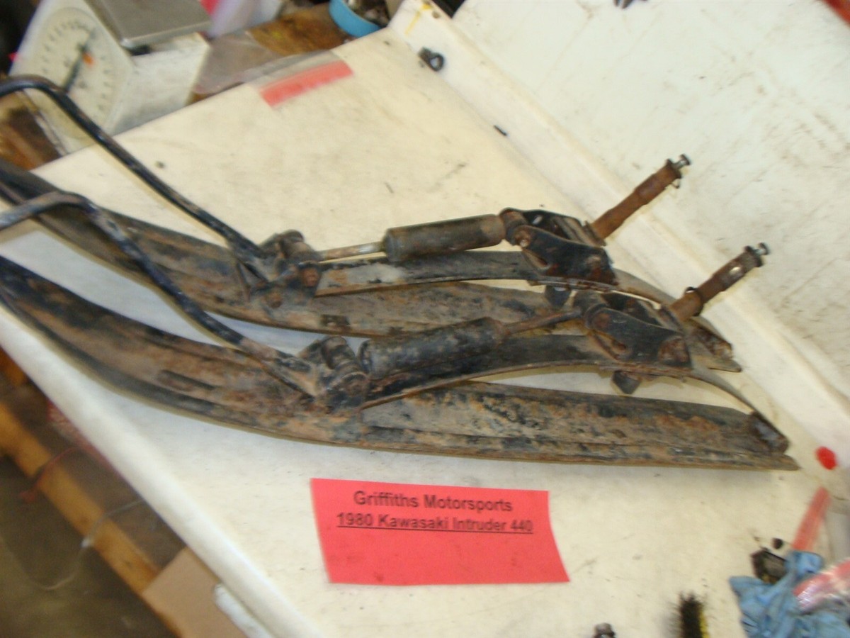 1980 KAWASAKI INTRUDER 440 st440a metal ski spindles set springs