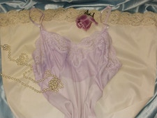 VTG Silky Nylon Cameo Ombre Victorian Lilac Yellow Lacy VF FITTED Dress slip 34"