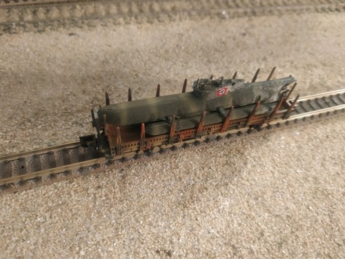 ARNOLD, WWII MILITARY WAGON WITH A U - BOAT LOADED, SCALE N - Picture 3 of 9