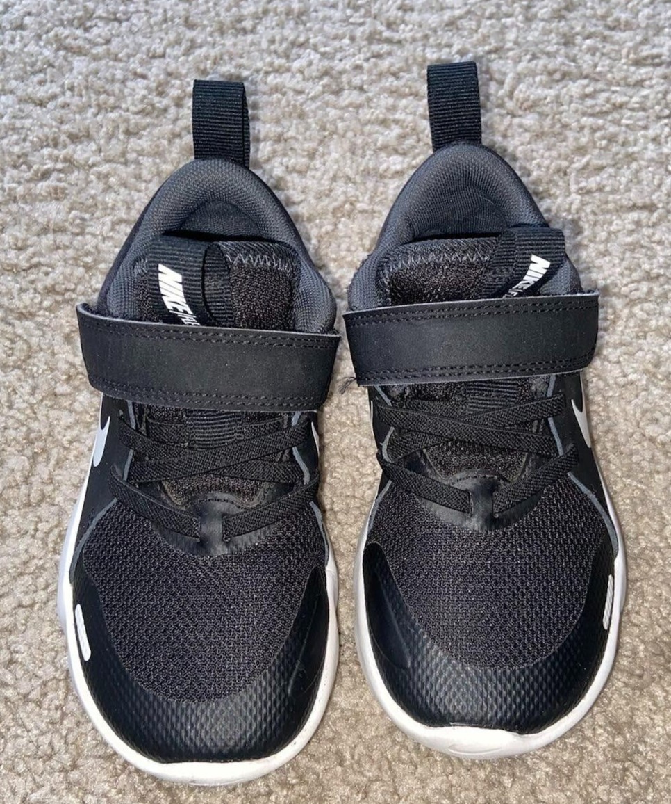 Nike Flex Contact 'Black' Kids Size perfect conditions