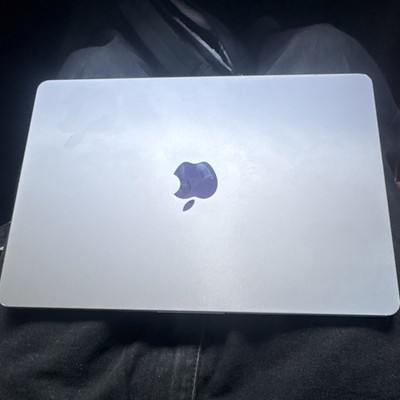 Apple MacBook Pro 13'' Silver 2017 i5 2.3GHz 8GB RAM 128GB SSD Touch Bar