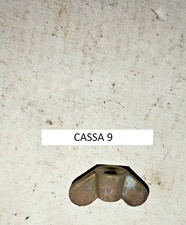 VESPA FARO BASSO DADO A FARFALLA IN OTTONE CHIUSURA RUBINETTO - USATO DELL'EPOCA