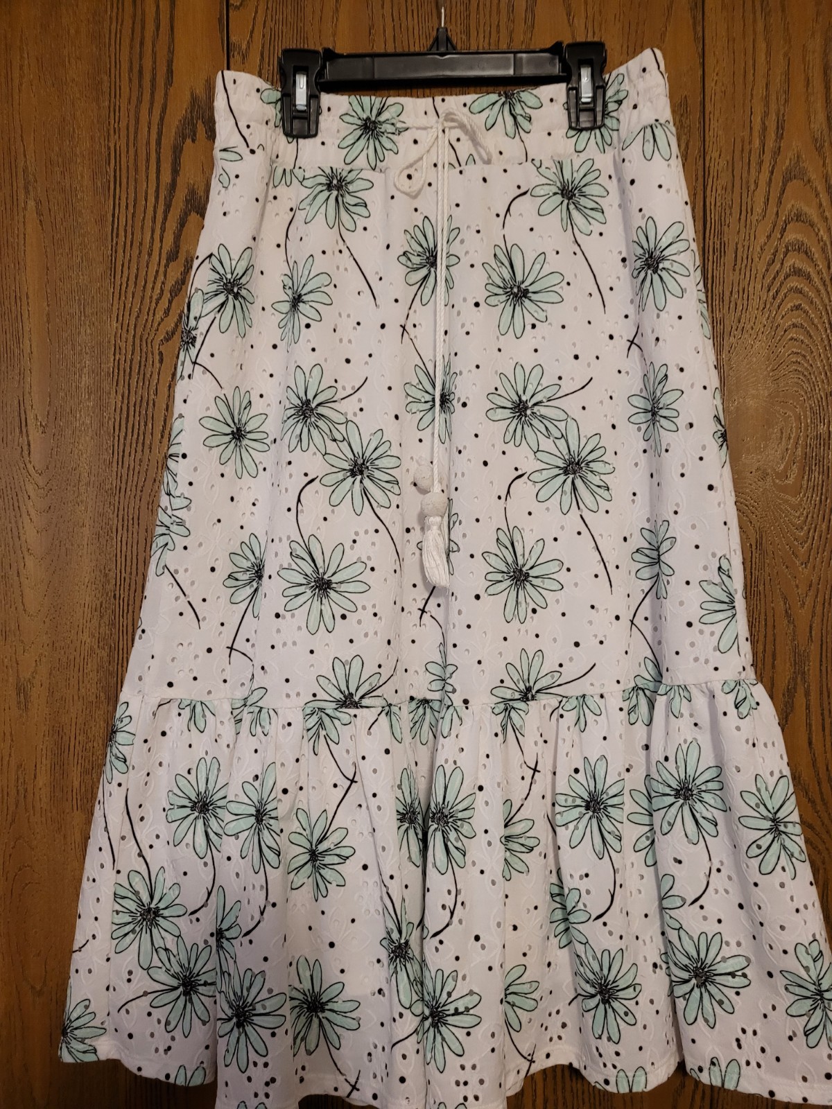 Cato Women's White Eyelet And Mint Daisy Floral Tiered Midi Skirt