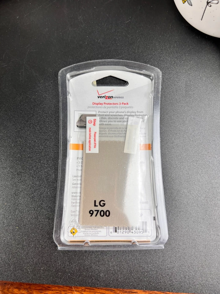 Verizon wireless LG Display Protectors 3-Pack Dare SET OF 2 packages. LG Dare - Image 3 of 4